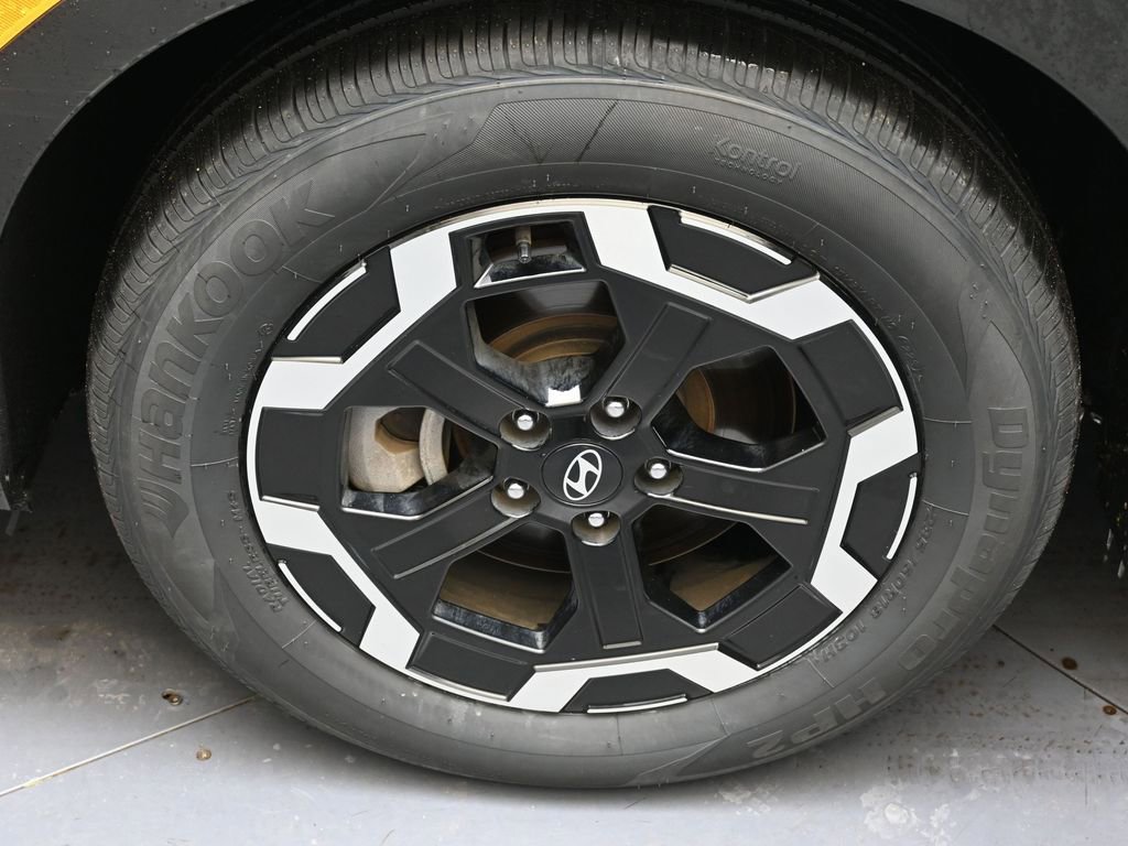 Certified 2025 Hyundai Santa Fe SEL image 10