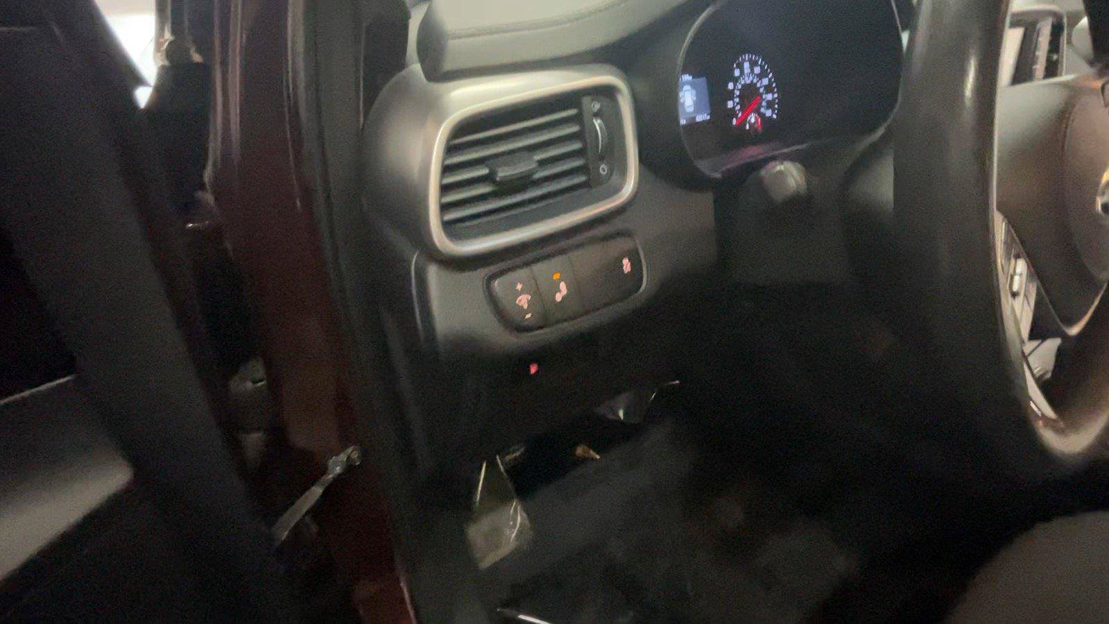 Used 2019 Kia Sorento AWD image 33