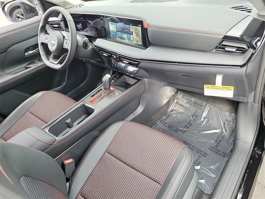New 2025 Nissan Kicks SR image 11