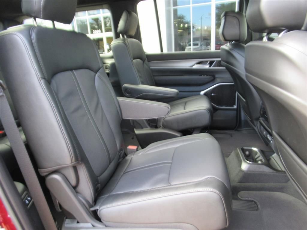 New 2026 Jeep Grand Wagoneer Limited w/ Premium Group II image 34