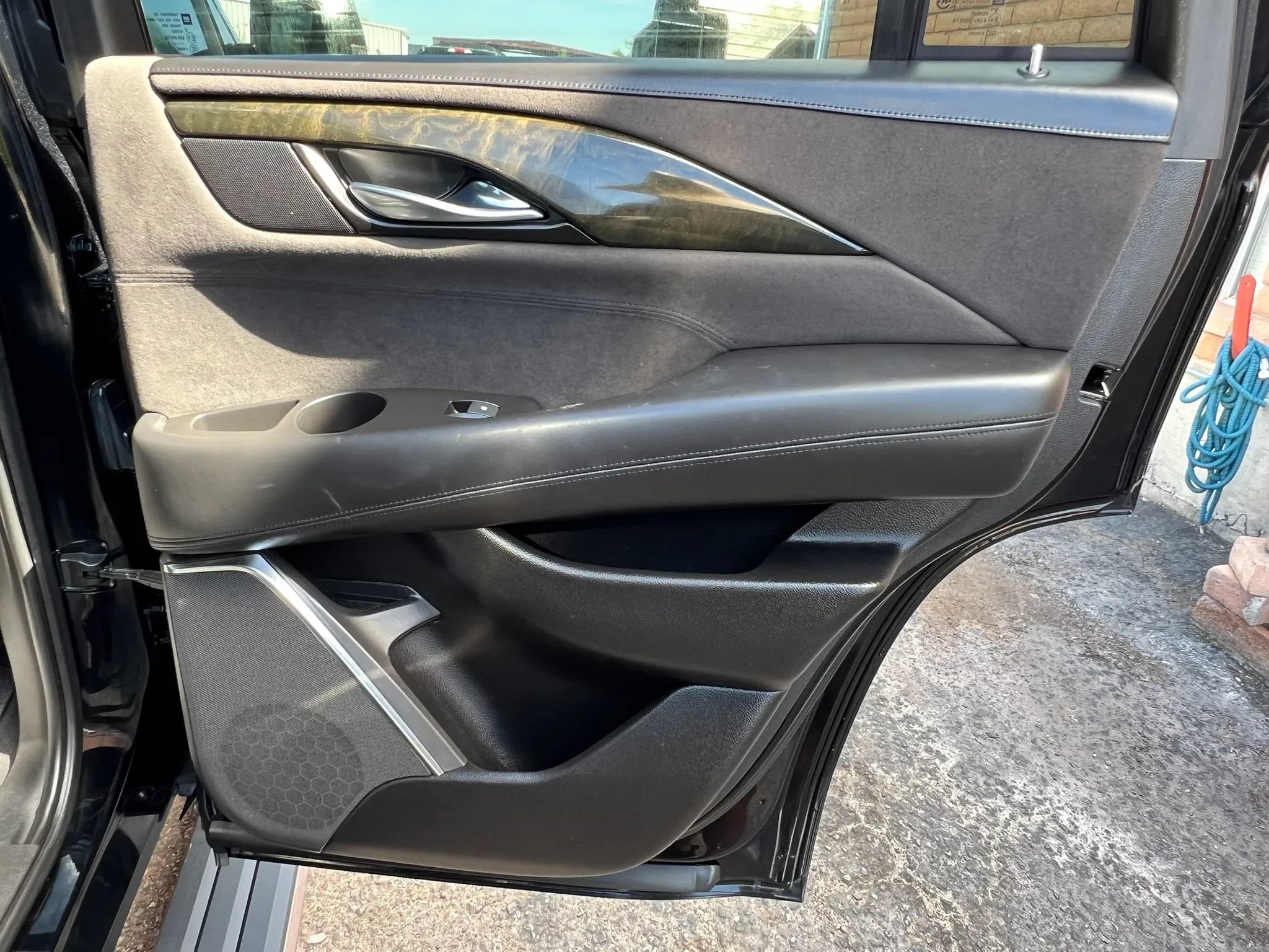 Used 2016 Cadillac Escalade Platinum AWD/4WD image 24