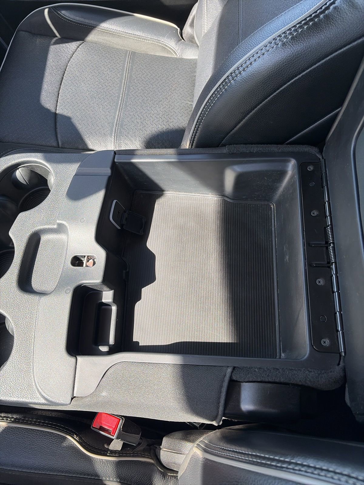 Used 2024 RAM 2500 Laramie image 24