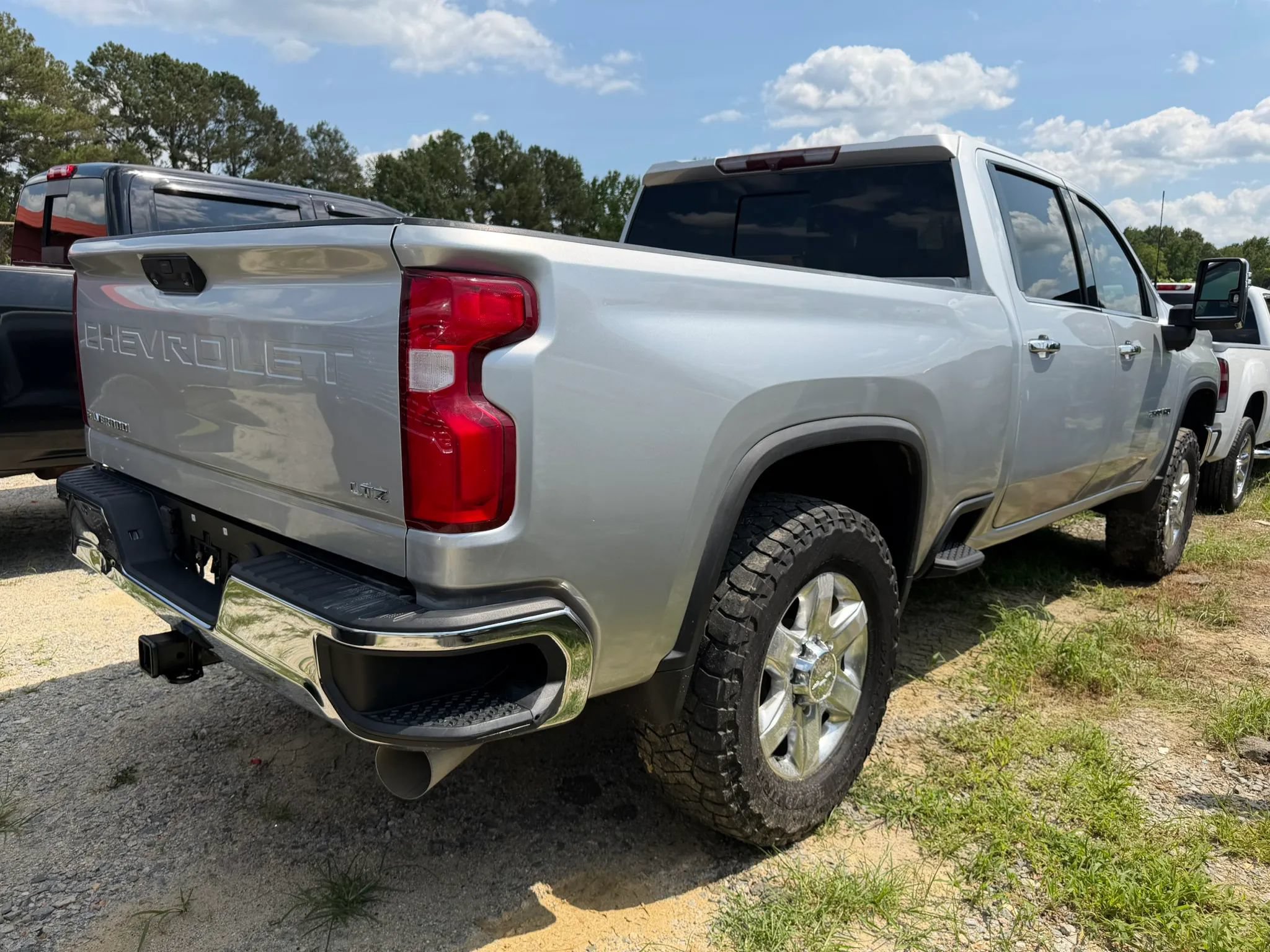 Used 2022 Chevrolet Silverado 2500 LTZ w/ LTZ Convenience Package AWD/4WD image 5