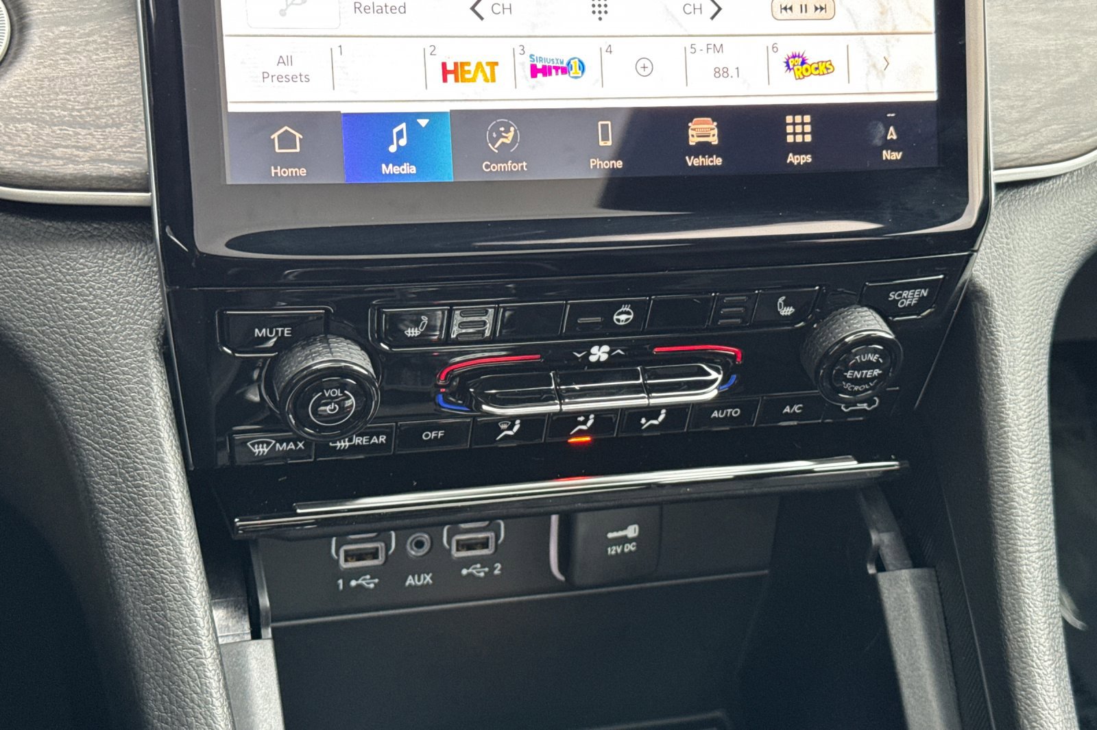 New 2025 Jeep Grand Cherokee Limited w/ Trailer Tow Package image 19