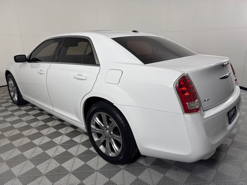 Used 2013 Chrysler 300 S image 8