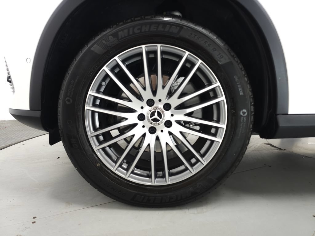 Certified 2026 Mercedes-Benz GLC 300 4MATIC image 36