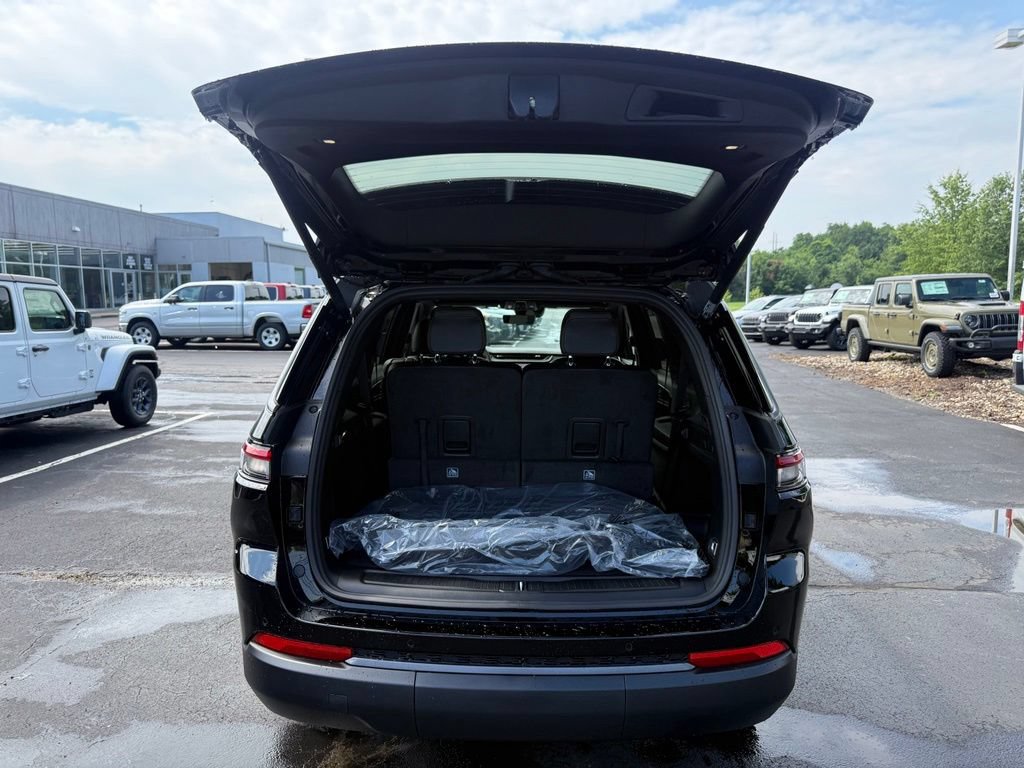 New 2026 Jeep Grand Cherokee L Limited AWD/4WD image 44