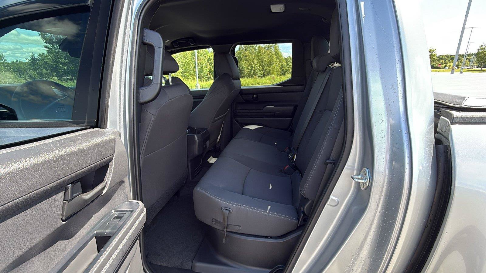 Used 2025 Toyota Tacoma SR5 AWD/4WD image 22