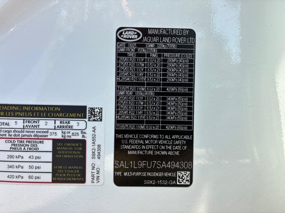 Used 2025 Land Rover Range Rover Sport Dynamic SE AWD/4WD image 35