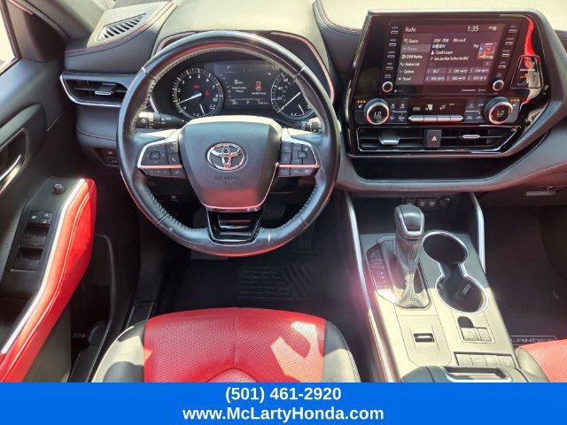 Used 2021 Toyota Highlander XSE FWD image 14
