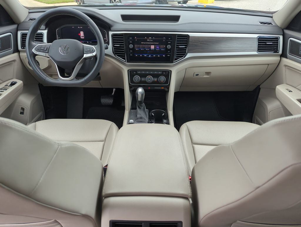 Certified 2023 Volkswagen Atlas SE w/ Panoramic Sunroof Package FWD image 15