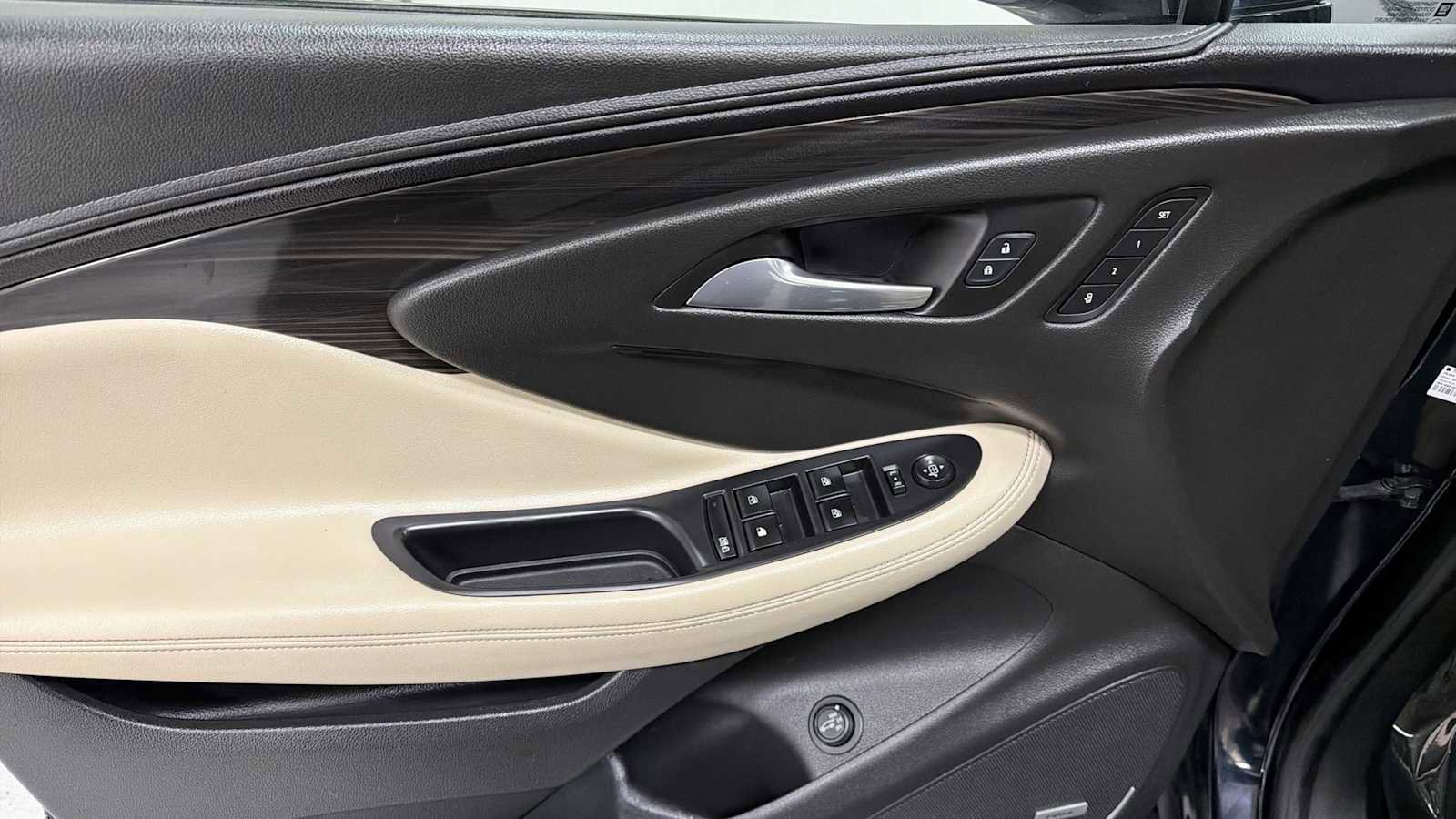 Used 2020 Buick Envision Premium image 15