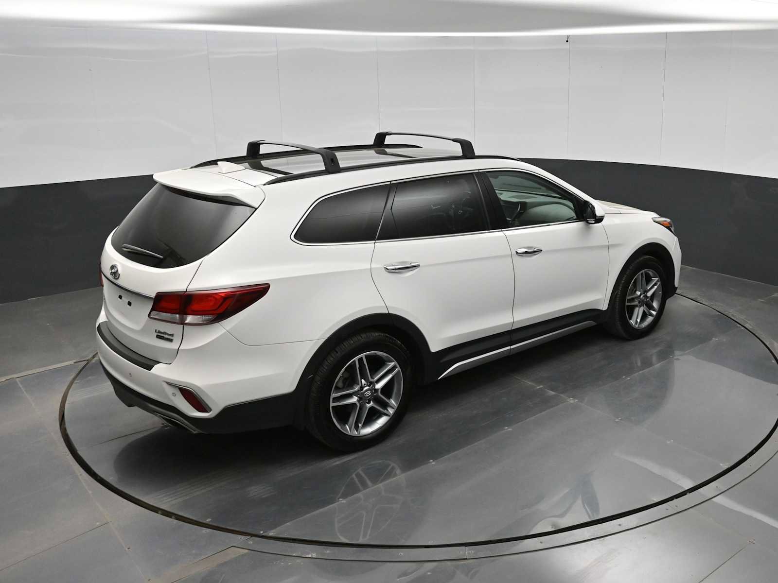 Used 2017 Hyundai Santa Fe Limited AWD/4WD image 29