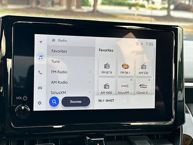 Used 2025 Toyota Corolla LE FWD image 21