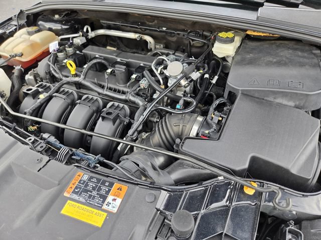 Used 2017 Ford Focus Titanium FWD image 23