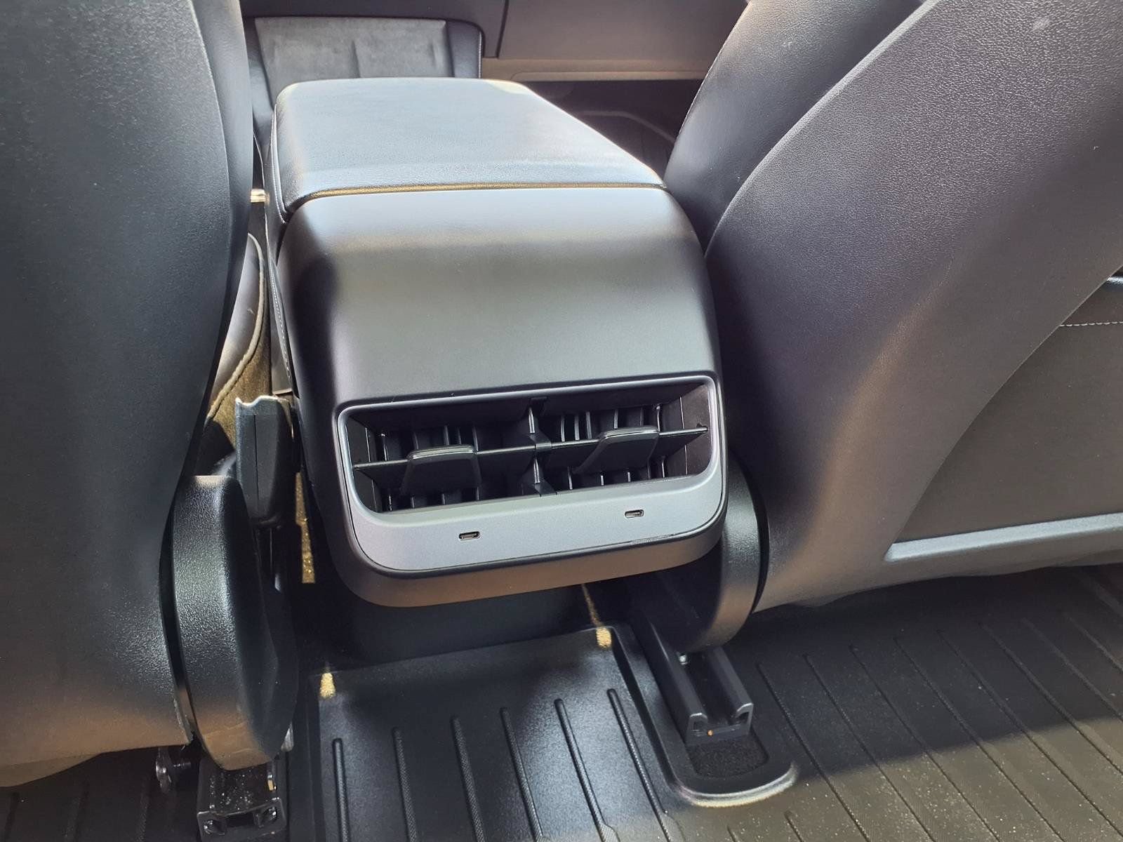 Used 2023 Tesla Model 3 Standard Range RWD image 13
