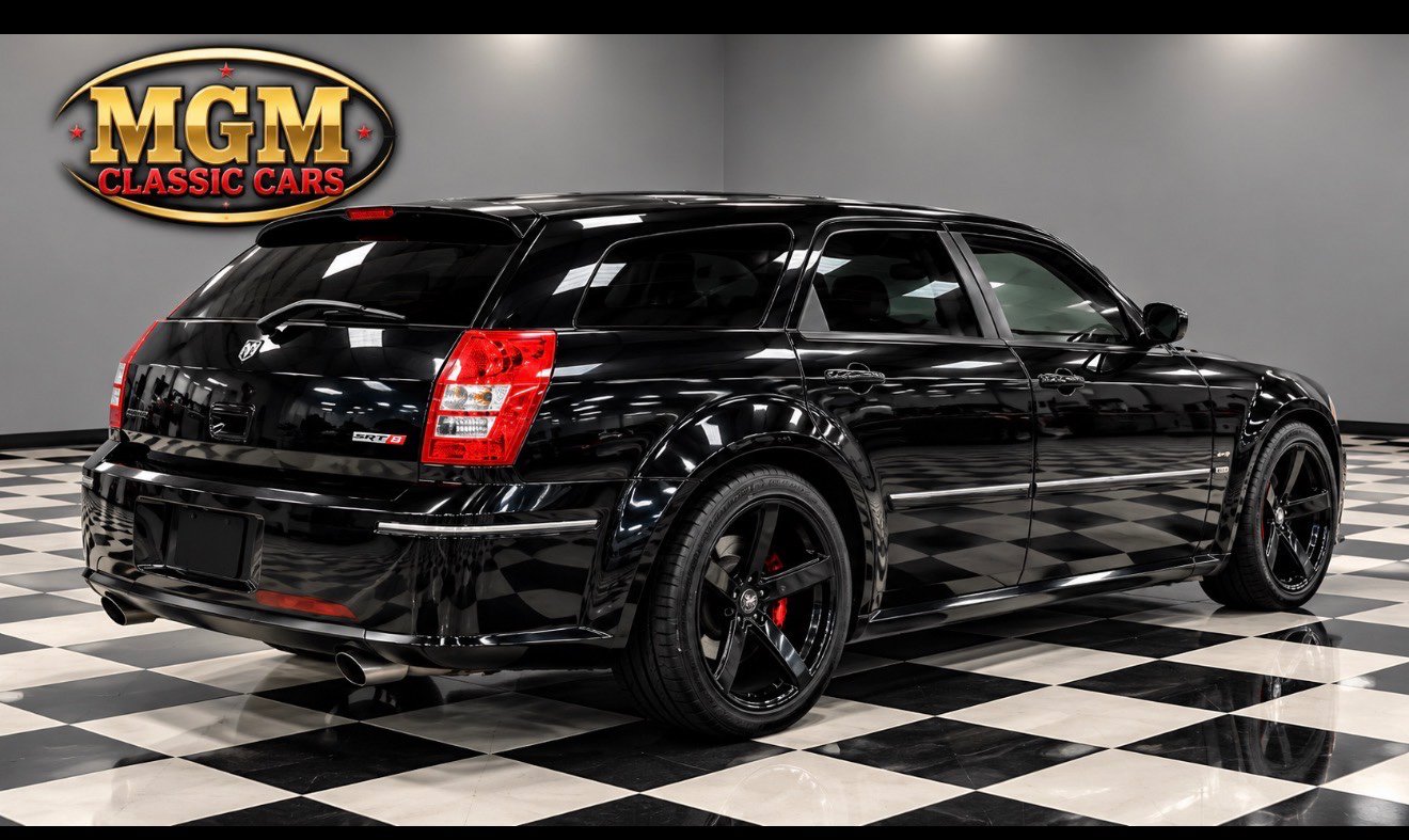 Used 2007 Dodge Magnum SRT8 RWD image 3