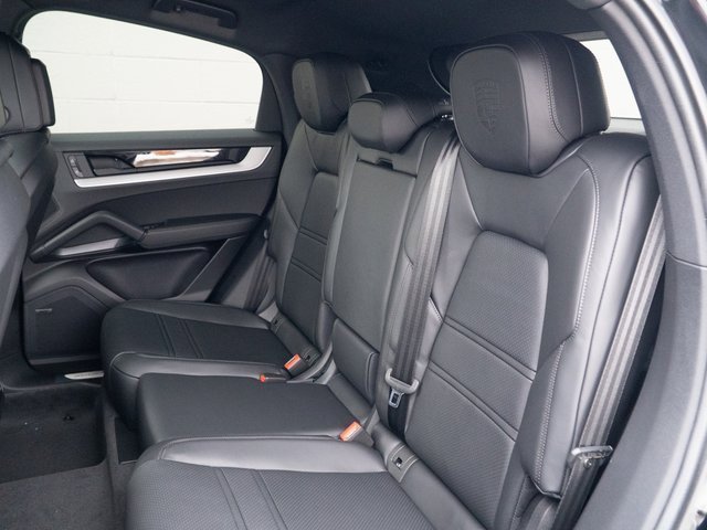 New 2026 Porsche Cayenne Coupe image 18