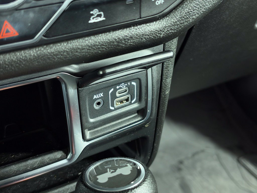 Used 2024 Jeep Wrangler Sport AWD/4WD image 24