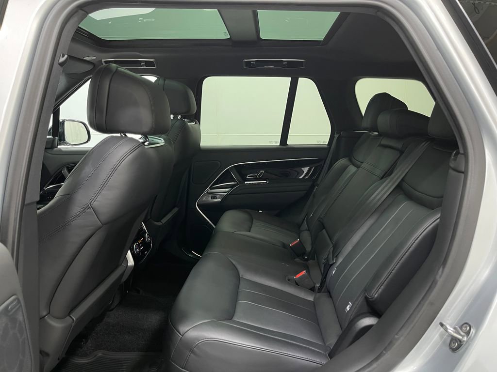 Used 2024 Land Rover Range Rover SE image 29