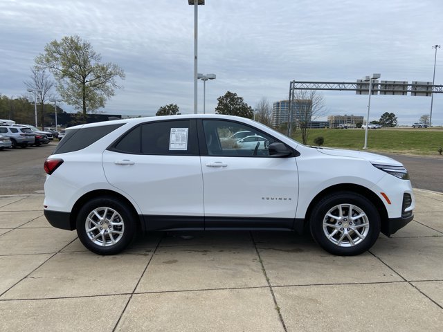 Used 2023 Chevrolet Equinox LS image 12
