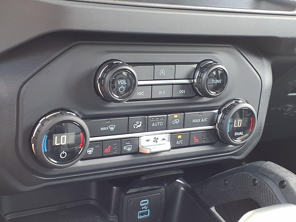 Certified 2025 Ford Bronco Badlands w/ Sasquatch Package image 15