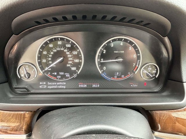 Used 2013 BMW 528i xDrive Sedan AWD/4WD image 34