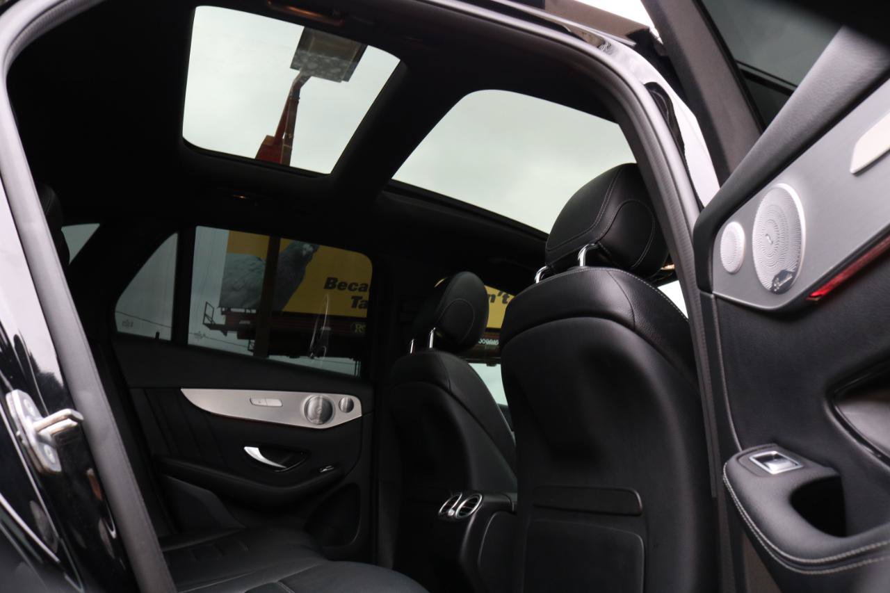 Used 2020 Mercedes-Benz GLC 300 4MATIC image 58