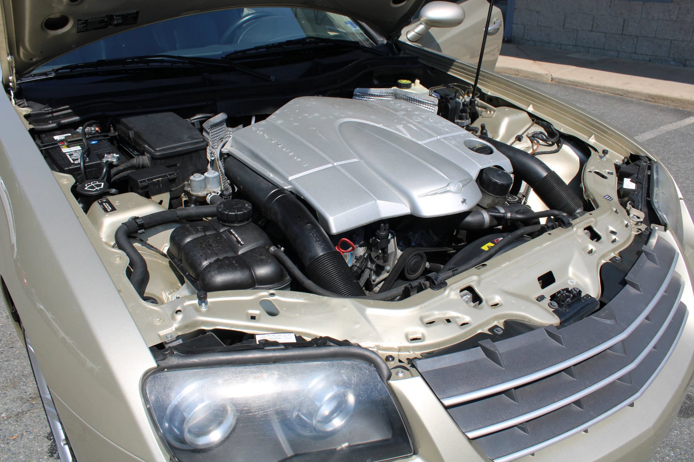 Used 2006 Chrysler Crossfire Limited RWD image 26