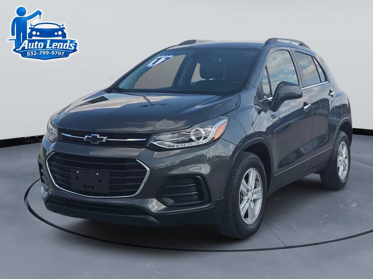 Used 2017 Chevrolet Trax LT w/ LT Convenience Package AWD/4WD image 3