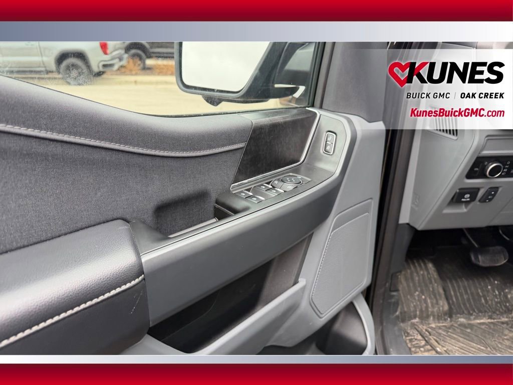 Used 2025 Ford F150 Lightning XLT image 8