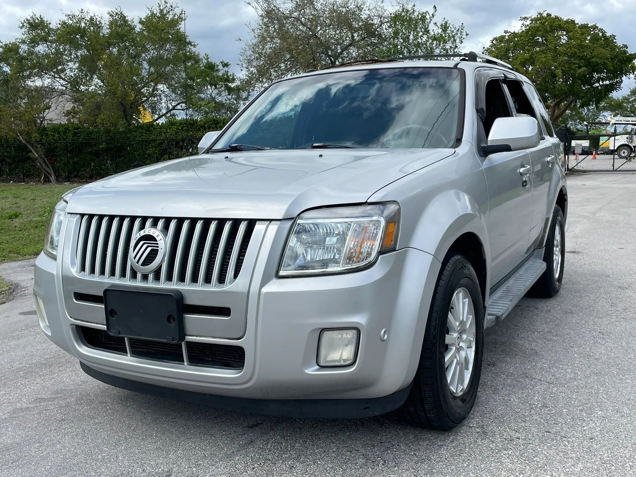 Used 2010 Mercury Mariner Premier image 5