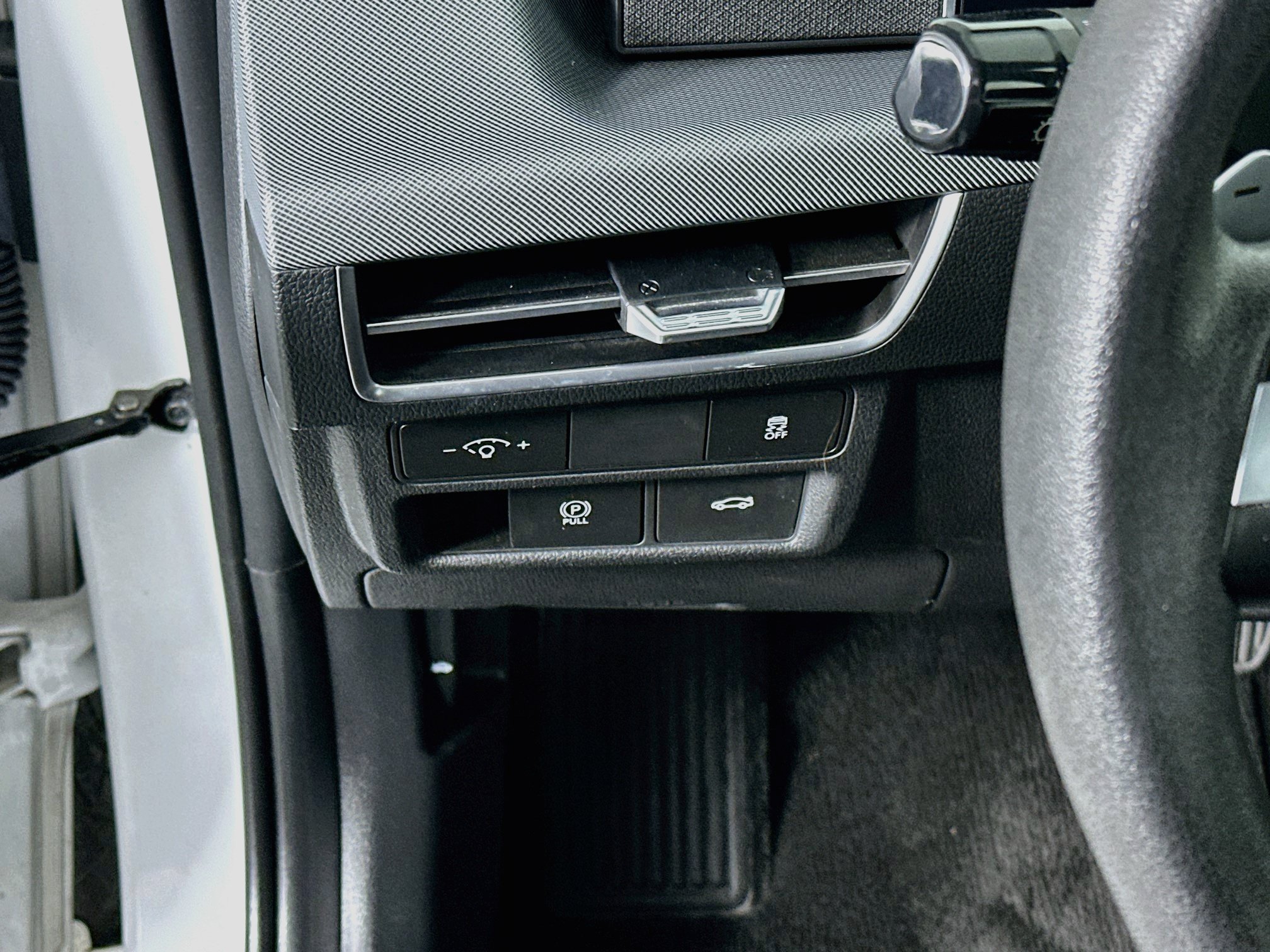 Used 2025 Hyundai Sonata SEL FWD image 17