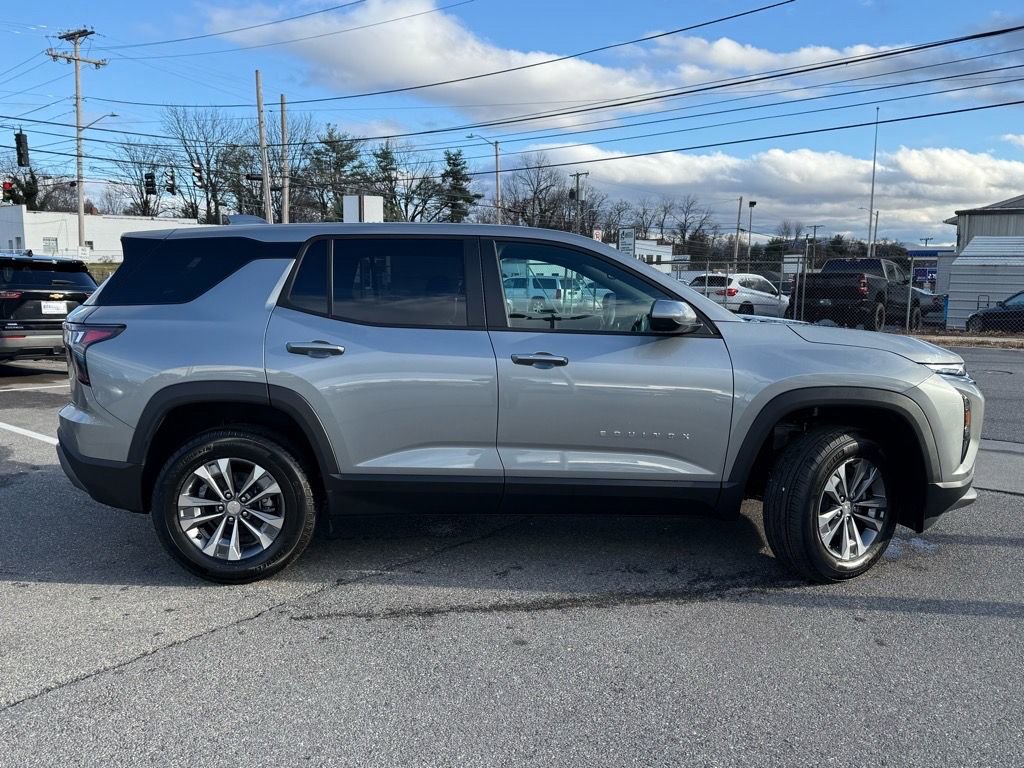 New 2026 Chevrolet Equinox LT image 3