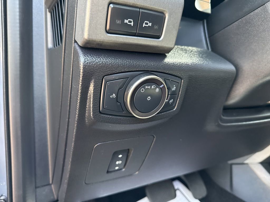 Used 2018 Ford F150 Raptor w/ Equipment Group 802A Luxury image 14