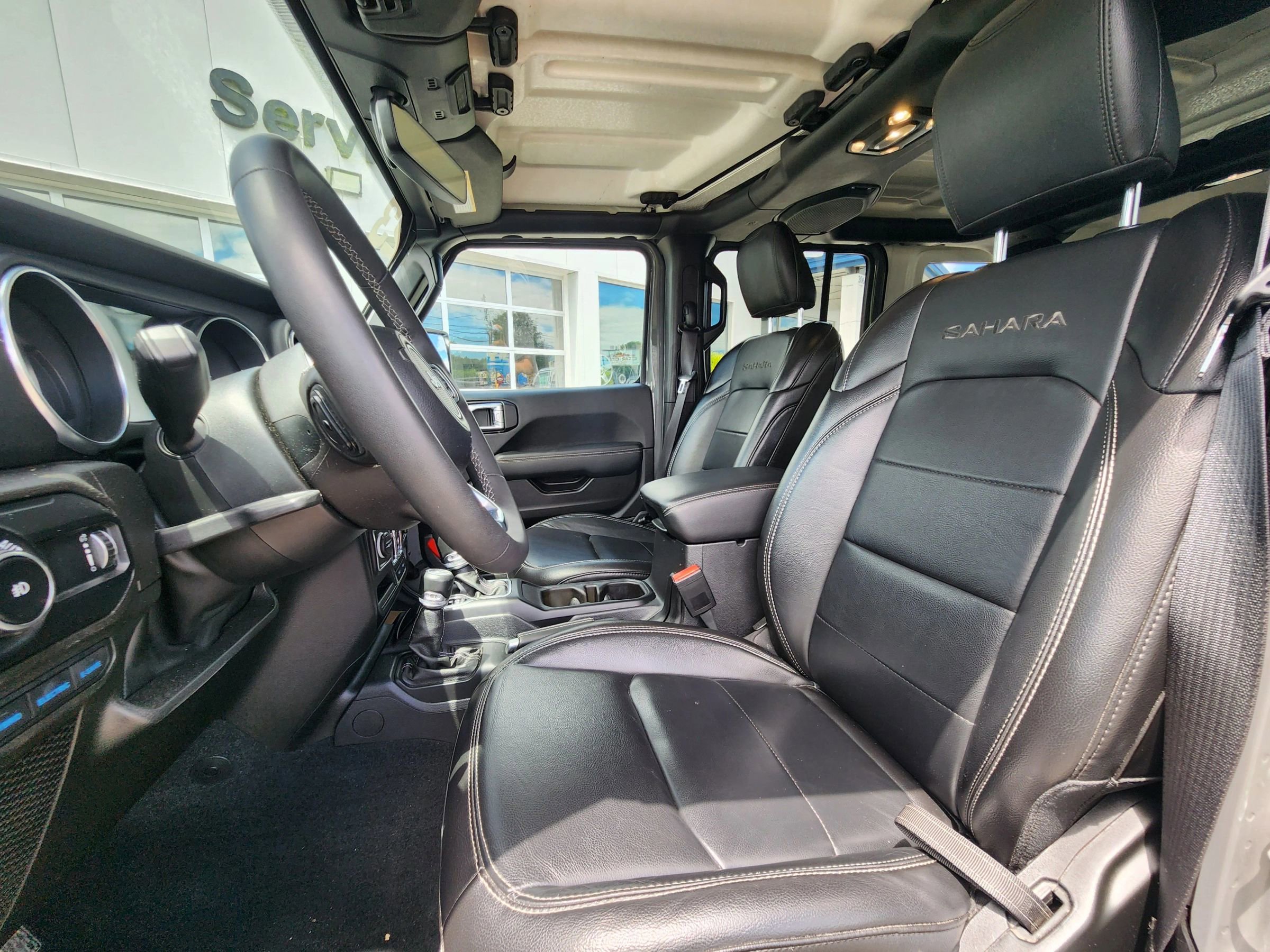 Used 2023 Jeep Wrangler Unlimited Sahara image 25