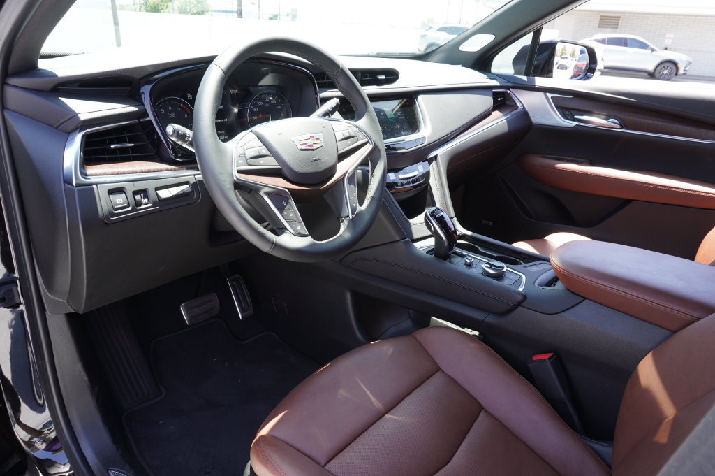 New 2025 Cadillac XT5 Sportv w/ Technology Package AWD/4WD image 17
