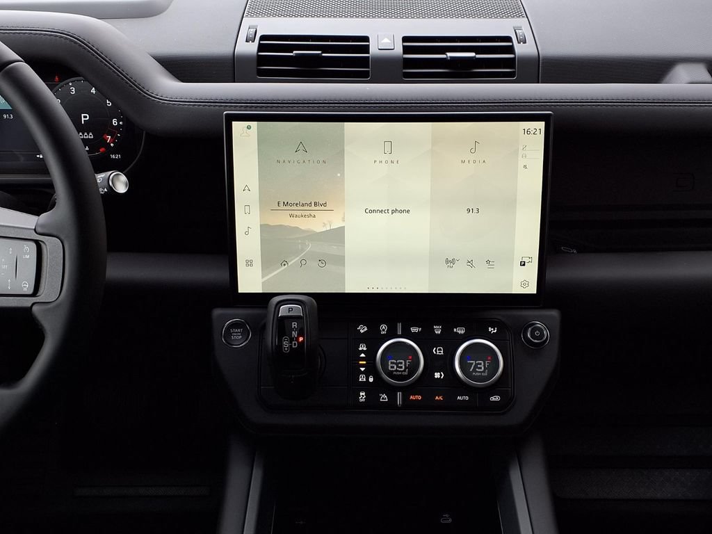 New 2026 Land Rover Defender 110 X-Dynamic SE AWD/4WD image 17