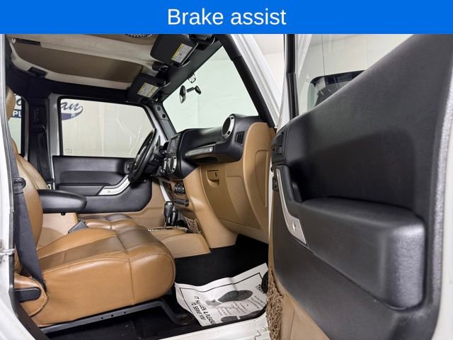 Used 2012 Jeep Wrangler Unlimited Rubicon w/ Dual Top Group image 15