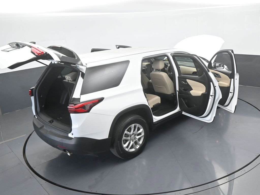 Used 2023 Chevrolet Traverse LS image 61