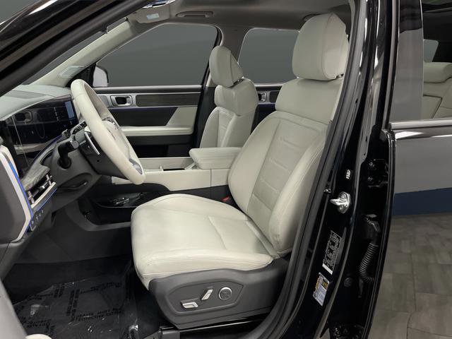 Used 2024 Hyundai Santa Fe Limited AWD/4WD image 4