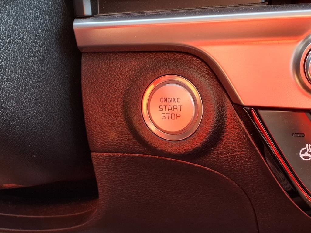 Used 2024 Kia Telluride EX w/ EX Captain's Chair Package image 15