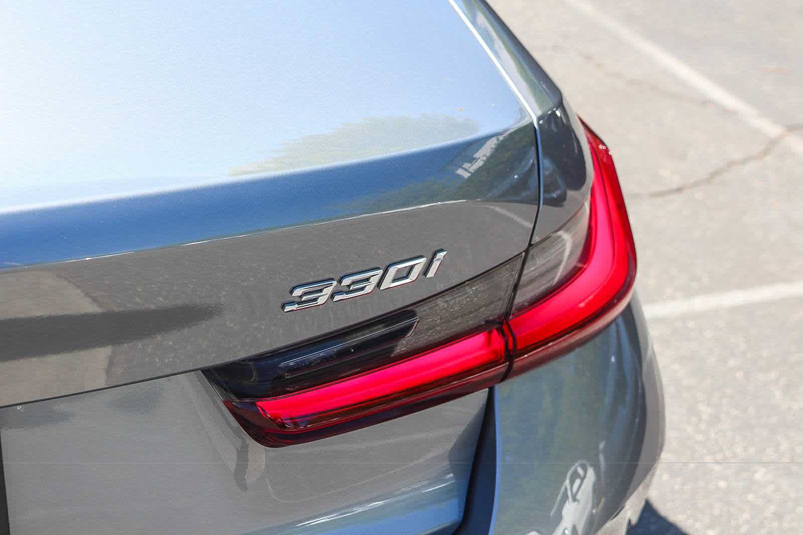 New 2026 BMW 330i Sedan w/ Convenience Package RWD image 26