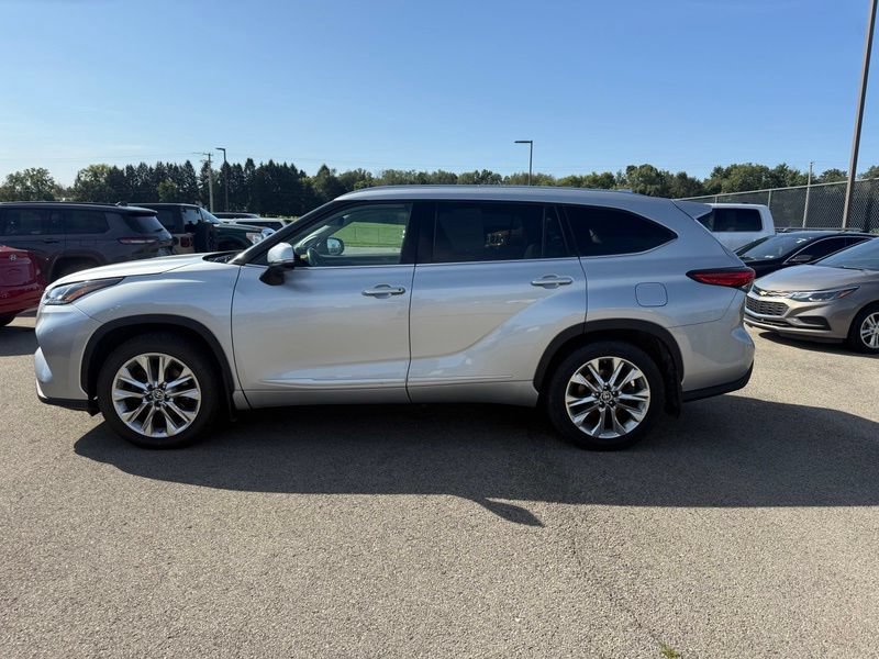 Used 2020 Toyota Highlander Limited AWD/4WD image 18