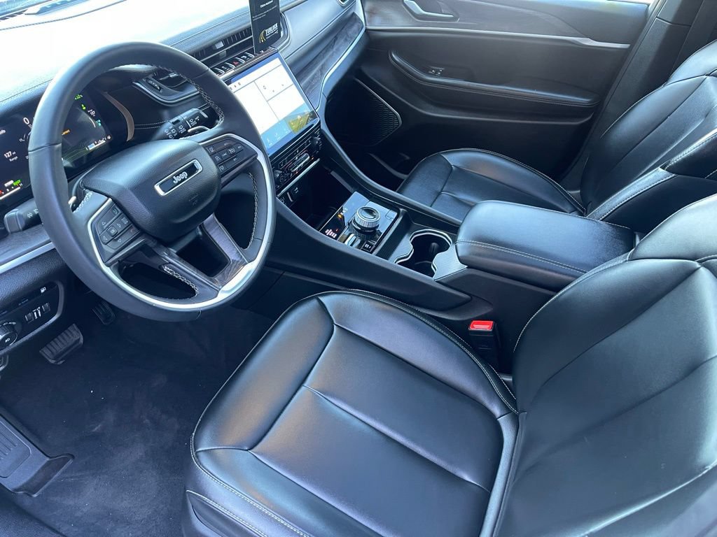 Used 2024 Jeep Grand Cherokee Limited 4xe AWD/4WD image 12