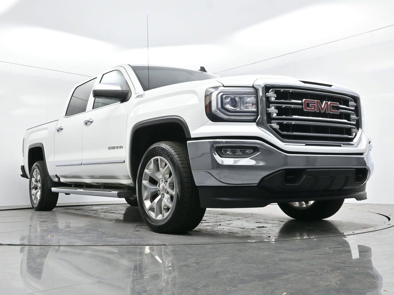 Used 2018 GMC Sierra 1500 SLT w/ SLT Premium Package image 42
