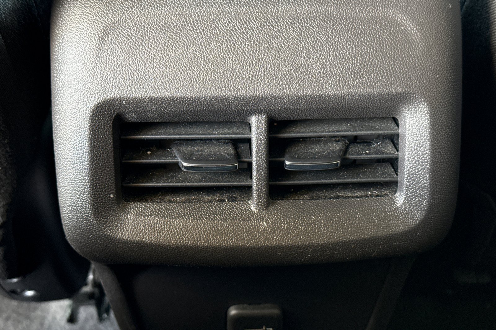 Used 2024 GMC Terrain SLE AWD/4WD image 19