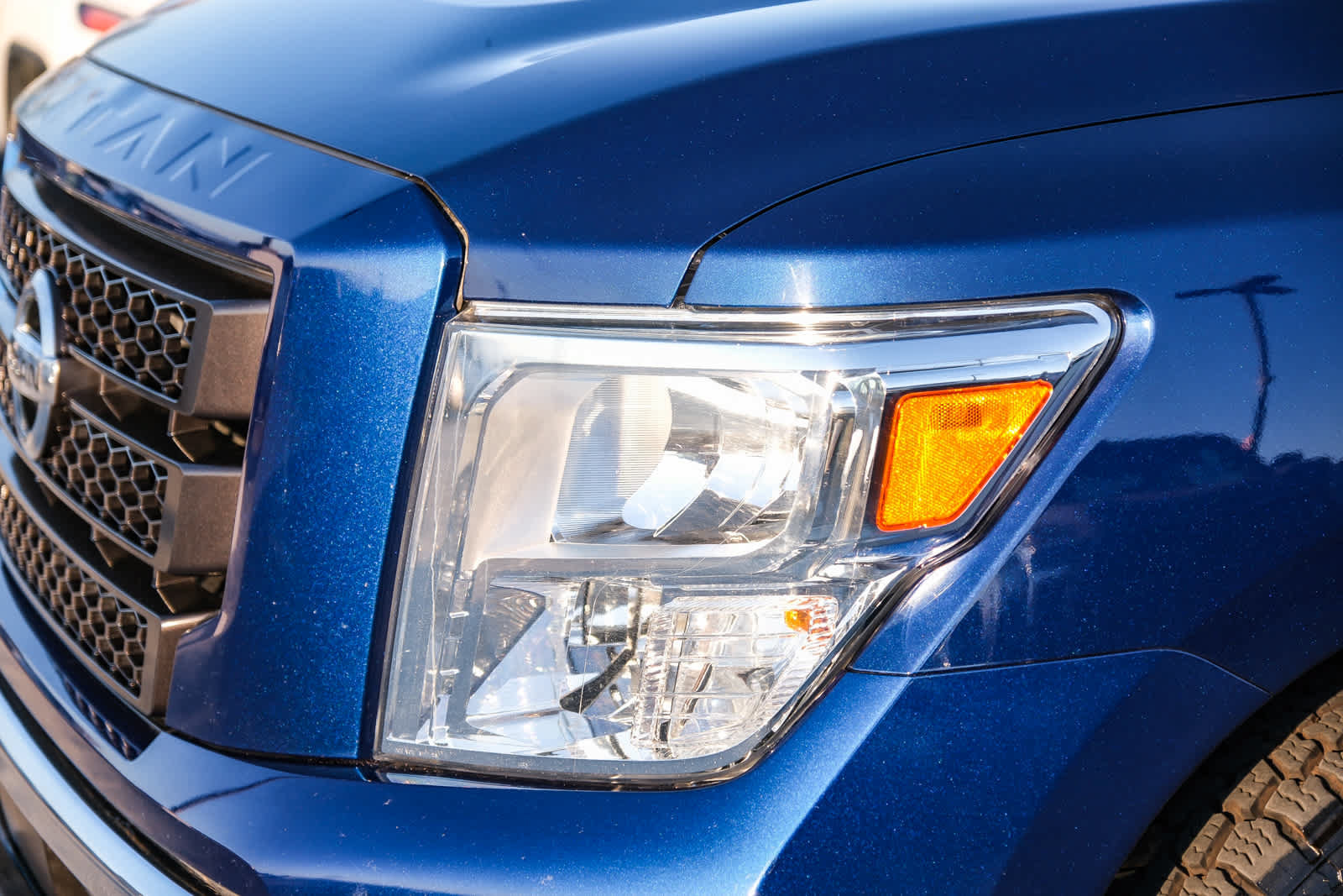 Used 2022 Nissan Titan SV RWD image 12