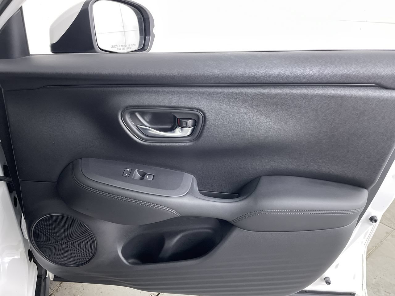 Used 2023 Honda HR-V LX image 22