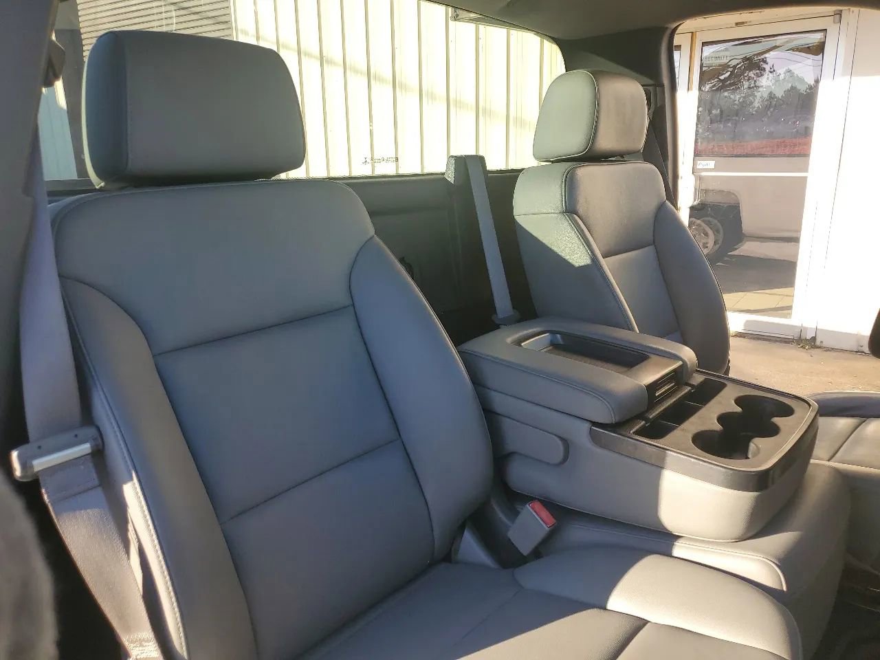 Used 2016 Chevrolet Silverado 1500 W/T RWD image 2